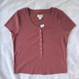 COPY - NWT UpWest Cropped Henley Tee in Dusty Rose - Medium
